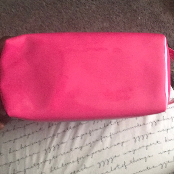 Toiletrie Bag - Picture 4 of 6